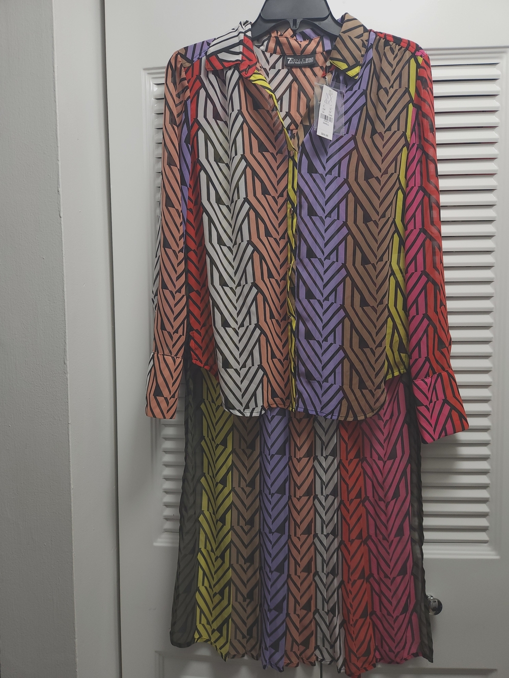 NWT 7th Avenue Design Studio NY&C Geometric Print High-Low Blouse Top Size Small